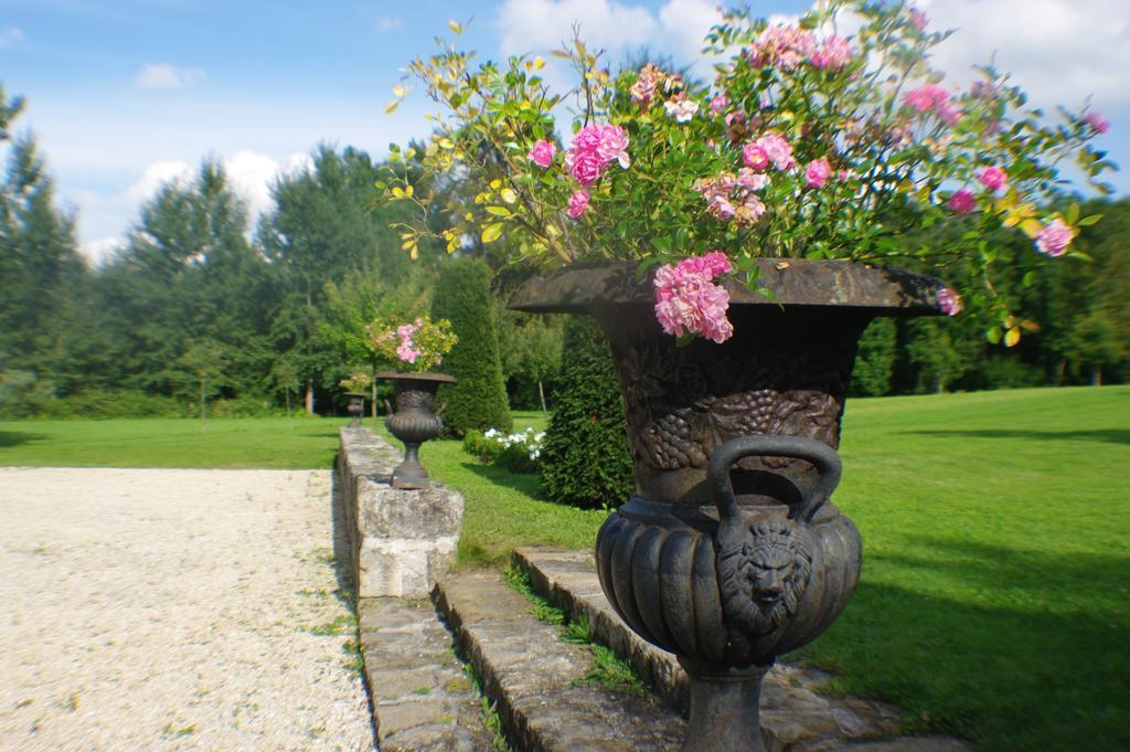 Chateau De Pommeuse Kültér fotó